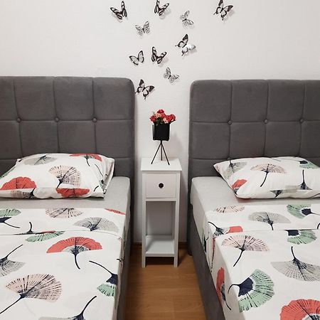 Kabashi Apartment Krk Town Zimmer foto